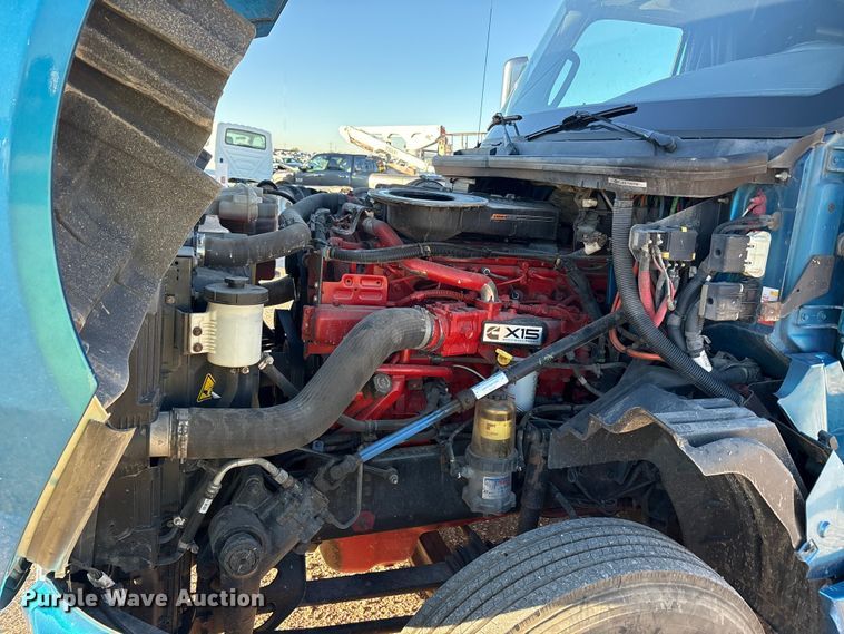 image for item YA1177 2019 International LT625 semi truck