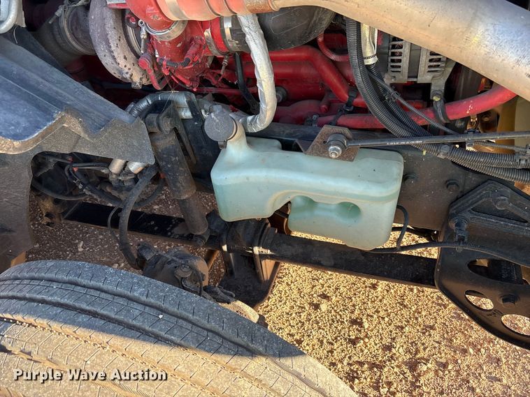 image for item YA1177 2019 International LT625 semi truck