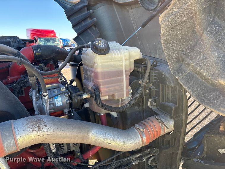 image for item YA1177 2019 International LT625 semi truck