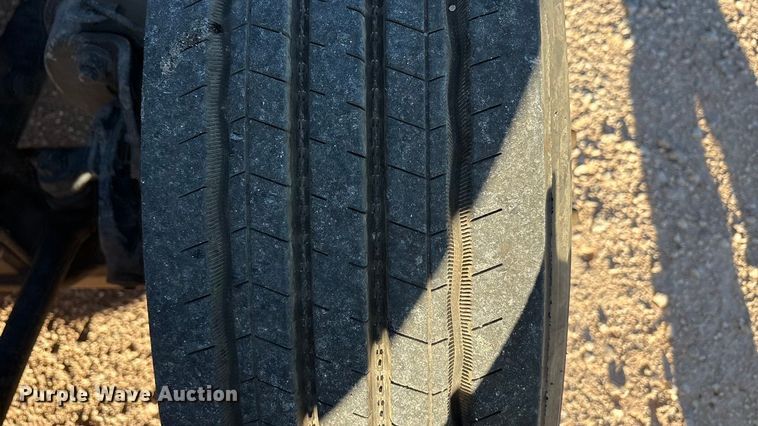 image for item YA1177 2019 International LT625 semi truck