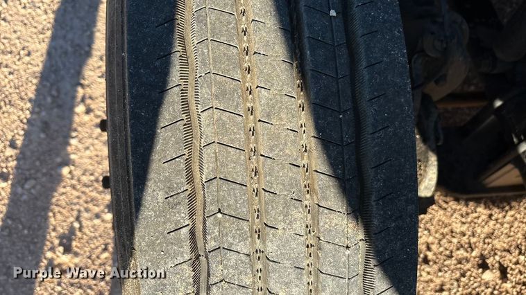 image for item YA1177 2019 International LT625 semi truck