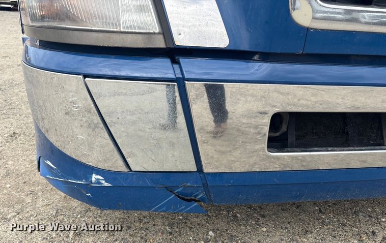 image for item YA1243 2017 Volvo VN semi truck