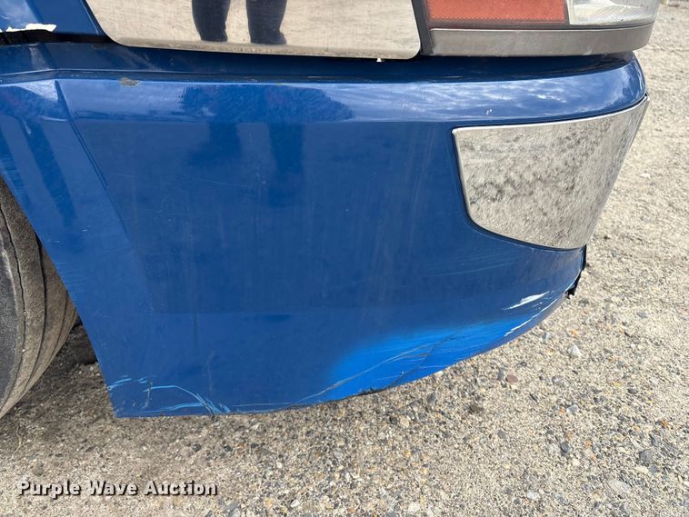 image for item YA1243 2017 Volvo VN semi truck