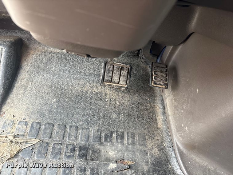 image for item YA1243 2017 Volvo VN semi truck