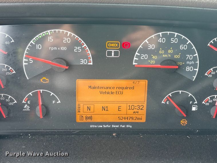 image for item YA1243 2017 Volvo VN semi truck