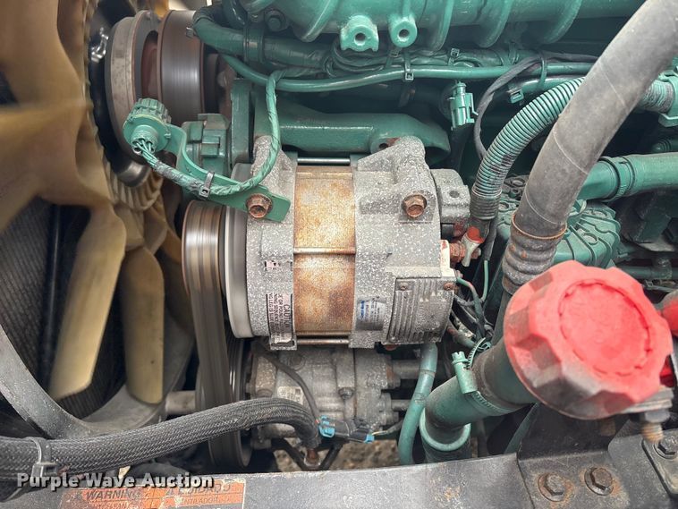 image for item YA1243 2017 Volvo VN semi truck