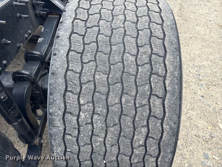 image for item YA1243 2017 Volvo VN semi truck