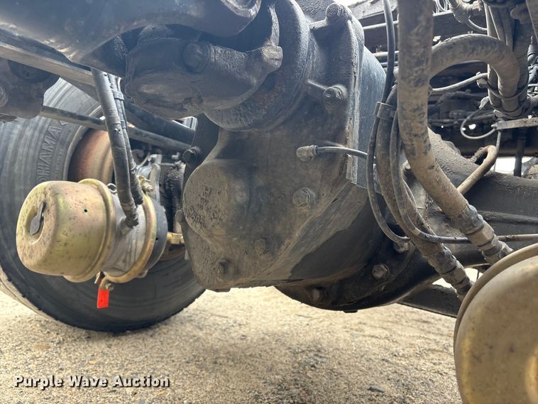 image for item YA1243 2017 Volvo VN semi truck