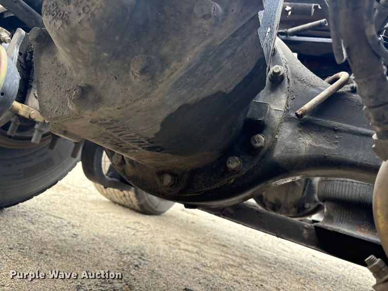 image for item YA1243 2017 Volvo VN semi truck