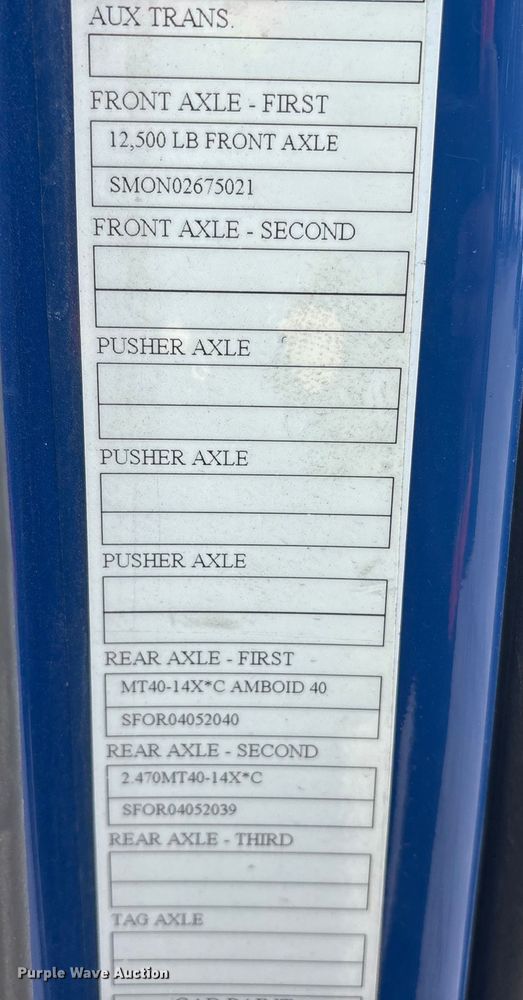 image for item YA1243 2017 Volvo VN semi truck