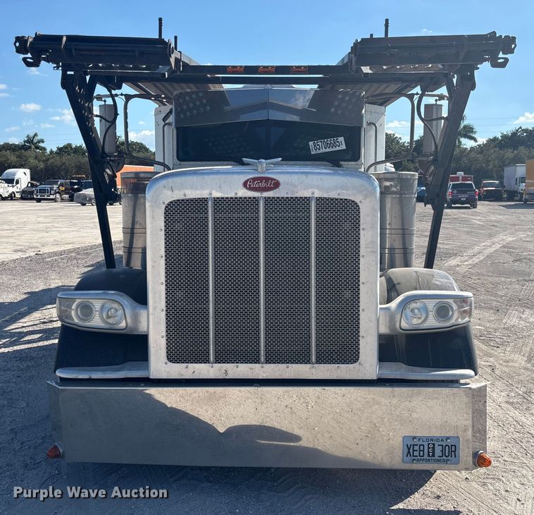 image for item YA1261 2014 Peterbilt 388 car carrier truck with car carrier trailer