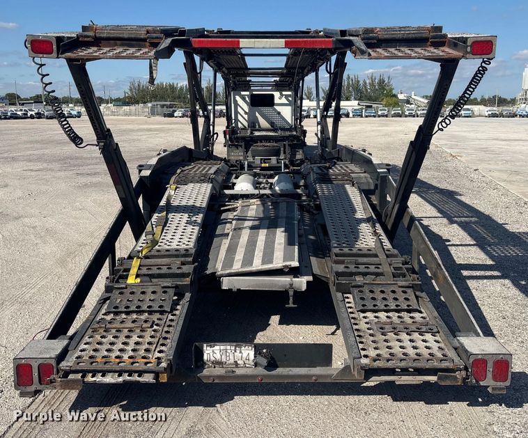 image for item YA1261 2014 Peterbilt 388 car carrier truck with car carrier trailer