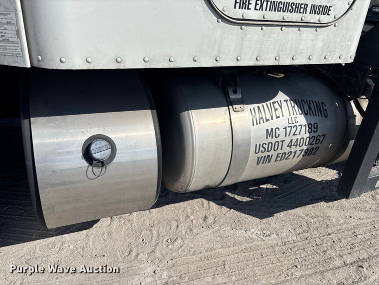 image for item YA1261 2014 Peterbilt 388 car carrier truck with car carrier trailer