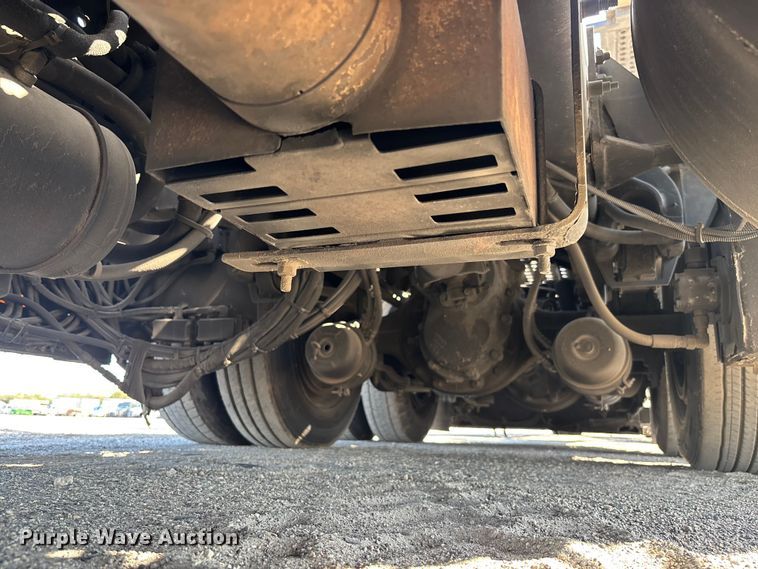 image for item YA1261 2014 Peterbilt 388 car carrier truck with car carrier trailer