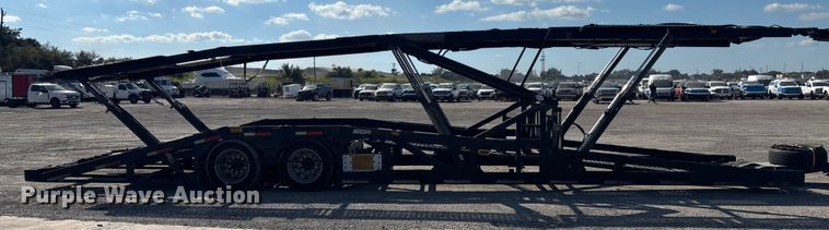 image for item YA1261 2014 Peterbilt 388 car carrier truck with car carrier trailer
