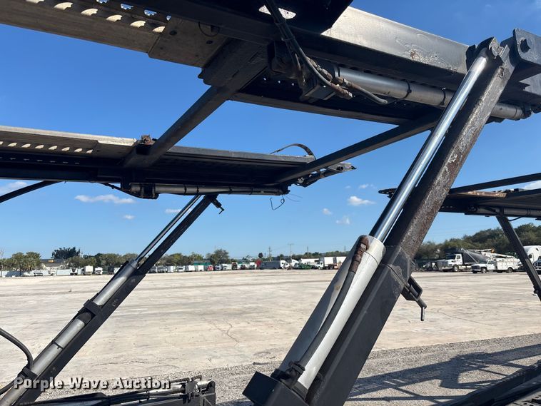 image for item YA1261 2014 Peterbilt 388 car carrier truck with car carrier trailer