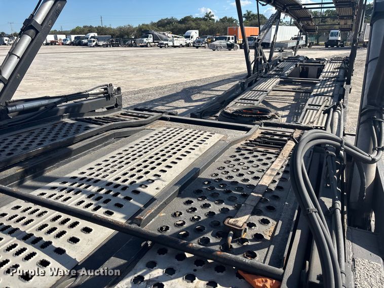 image for item YA1261 2014 Peterbilt 388 car carrier truck with car carrier trailer