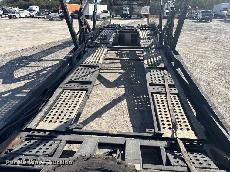 image for item YA1261 2014 Peterbilt 388 car carrier truck with car carrier trailer