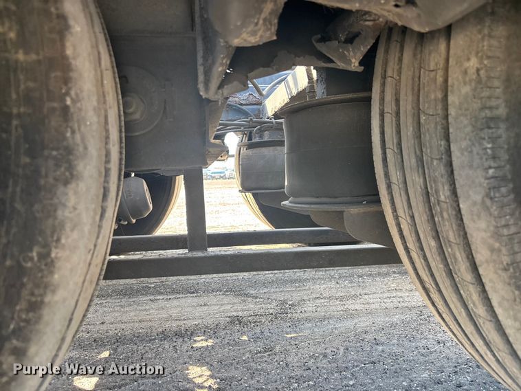 image for item YA1261 2014 Peterbilt 388 car carrier truck with car carrier trailer