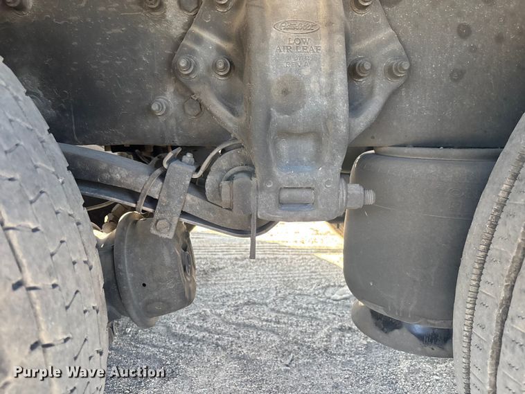 image for item YA1261 2014 Peterbilt 388 car carrier truck with car carrier trailer