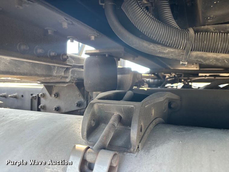 image for item YA1261 2014 Peterbilt 388 car carrier truck with car carrier trailer