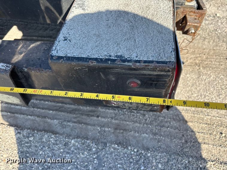 image for item YA1261 2014 Peterbilt 388 car carrier truck with car carrier trailer