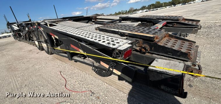 image for item YA1261 2014 Peterbilt 388 car carrier truck with car carrier trailer