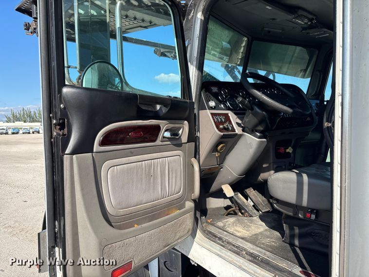 image for item YA1261 2014 Peterbilt 388 car carrier truck with car carrier trailer