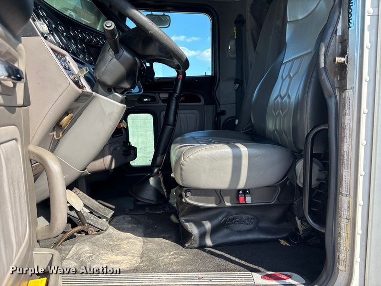 image for item YA1261 2014 Peterbilt 388 car carrier truck with car carrier trailer