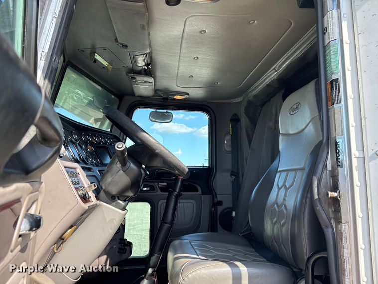 image for item YA1261 2014 Peterbilt 388 car carrier truck with car carrier trailer