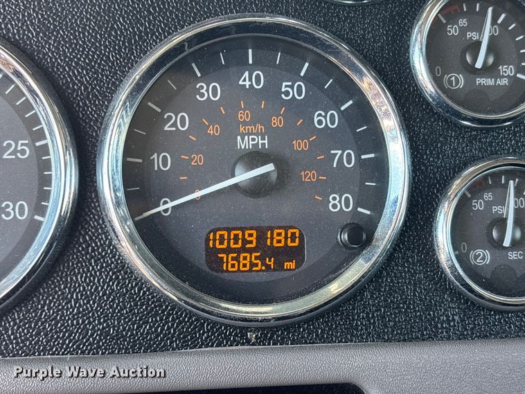 image for item YA1261 2014 Peterbilt 388 car carrier truck with car carrier trailer