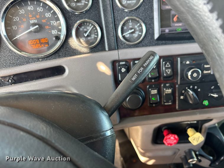 image for item YA1261 2014 Peterbilt 388 car carrier truck with car carrier trailer