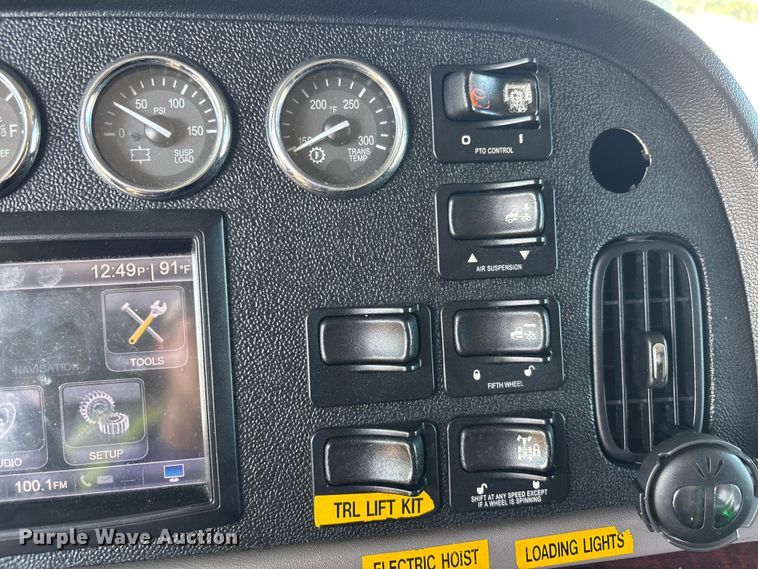 image for item YA1261 2014 Peterbilt 388 car carrier truck with car carrier trailer