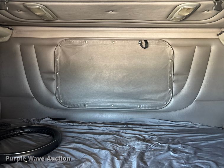 image for item YA1261 2014 Peterbilt 388 car carrier truck with car carrier trailer