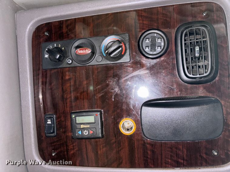 image for item YA1261 2014 Peterbilt 388 car carrier truck with car carrier trailer