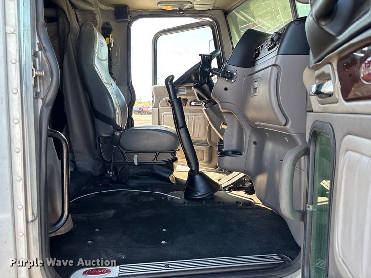 image for item YA1261 2014 Peterbilt 388 car carrier truck with car carrier trailer