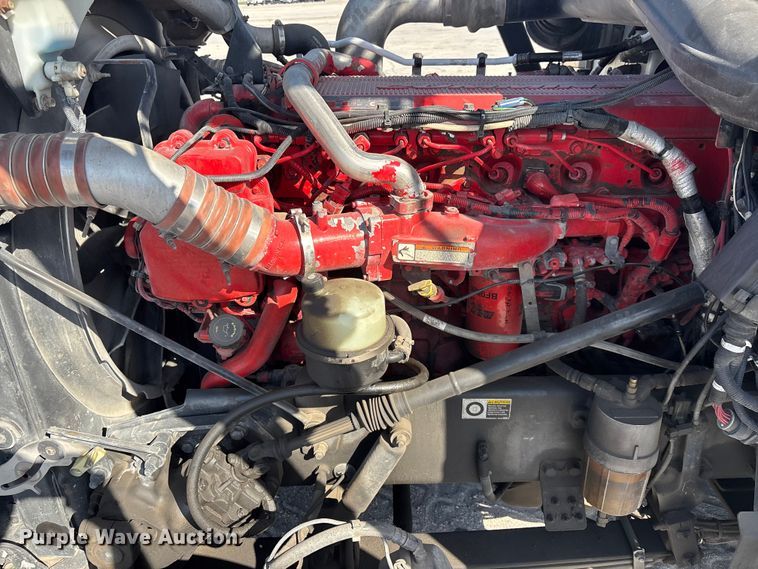 image for item YA1261 2014 Peterbilt 388 car carrier truck with car carrier trailer