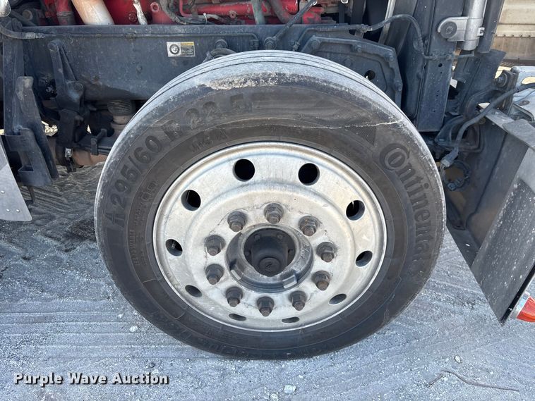 image for item YA1261 2014 Peterbilt 388 car carrier truck with car carrier trailer