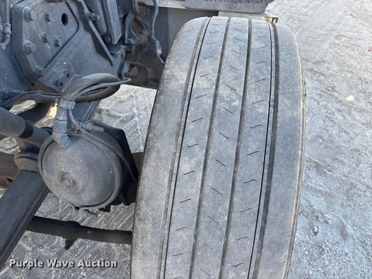 image for item YA1261 2014 Peterbilt 388 car carrier truck with car carrier trailer