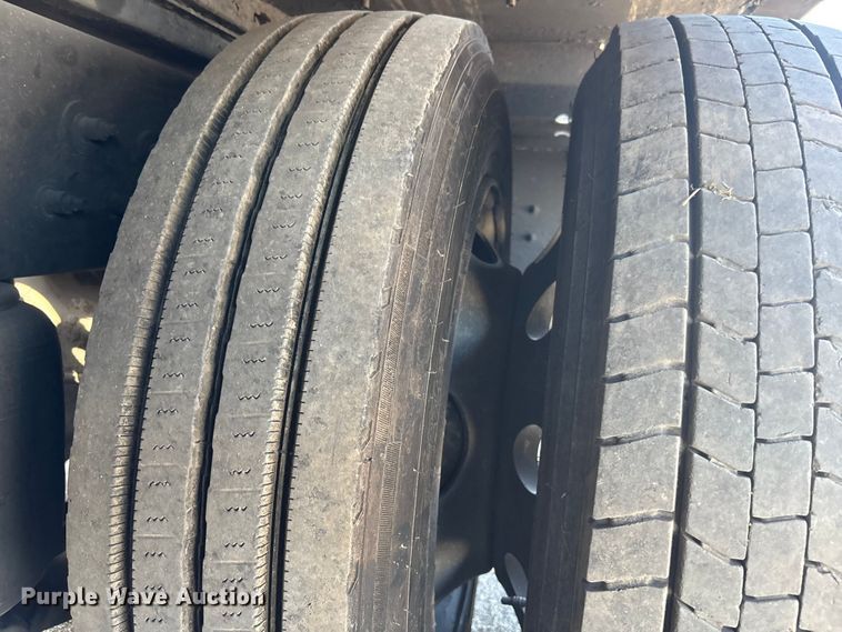 image for item YA1261 2014 Peterbilt 388 car carrier truck with car carrier trailer