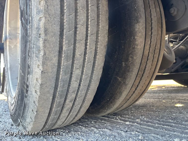 image for item YA1261 2014 Peterbilt 388 car carrier truck with car carrier trailer