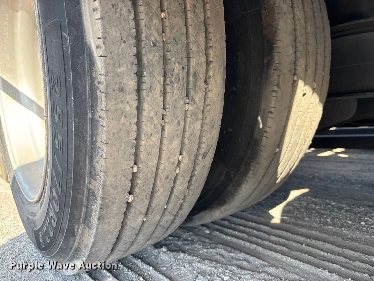 image for item YA1261 2014 Peterbilt 388 car carrier truck with car carrier trailer