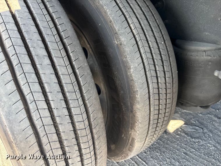 image for item YA1261 2014 Peterbilt 388 car carrier truck with car carrier trailer