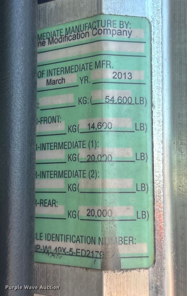 image for item YA1261 2014 Peterbilt 388 car carrier truck with car carrier trailer