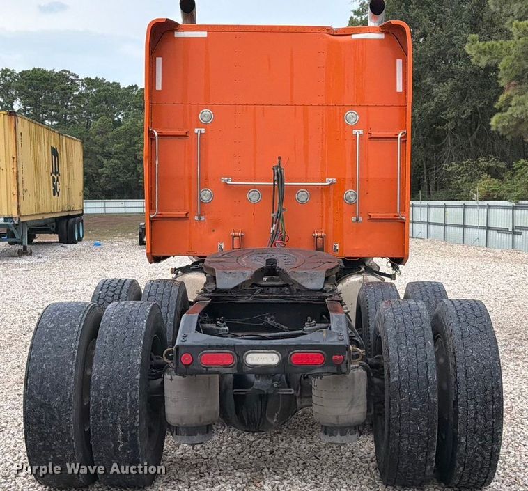 image for item YA1270 2023 Peterbilt  389 semi truck