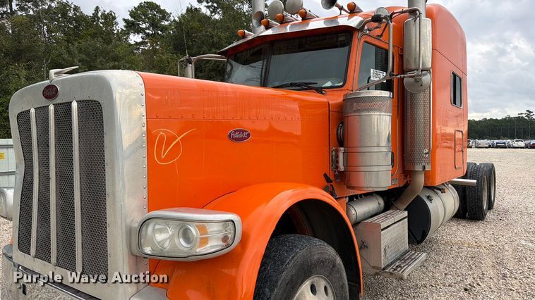 image for item YA1270 2023 Peterbilt  389 semi truck