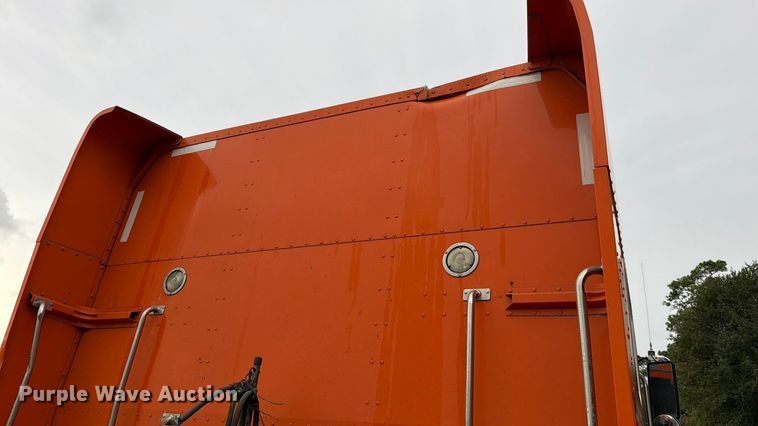 image for item YA1270 2023 Peterbilt  389 semi truck