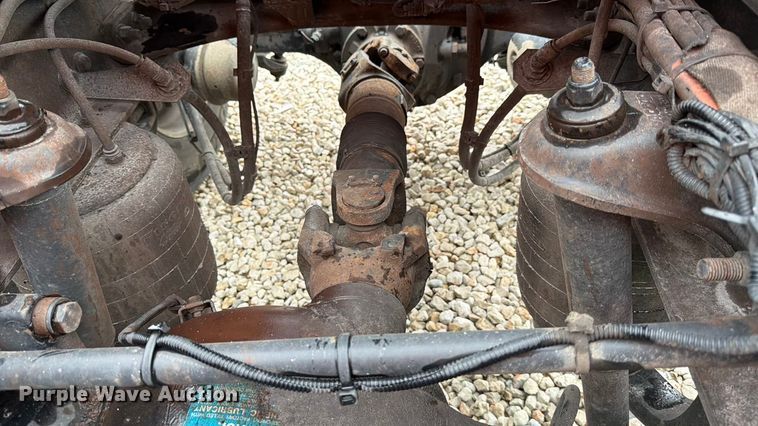 image for item YA1270 2023 Peterbilt  389 semi truck