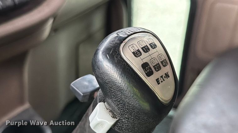 image for item YA1270 2023 Peterbilt  389 semi truck