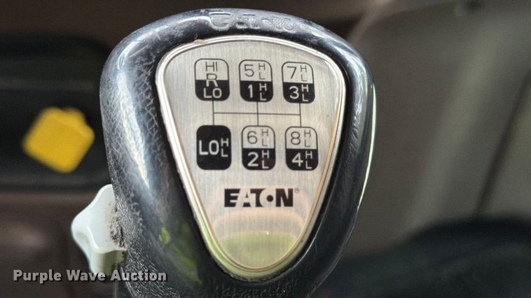 image for item YA1270 2023 Peterbilt  389 semi truck